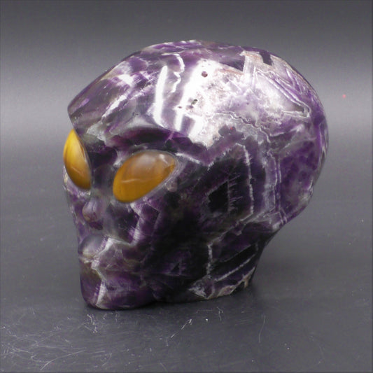 Amethyst Alien Skull With Tigers Eye Stone Eyes - 1,36 Kg. - 100 mm High