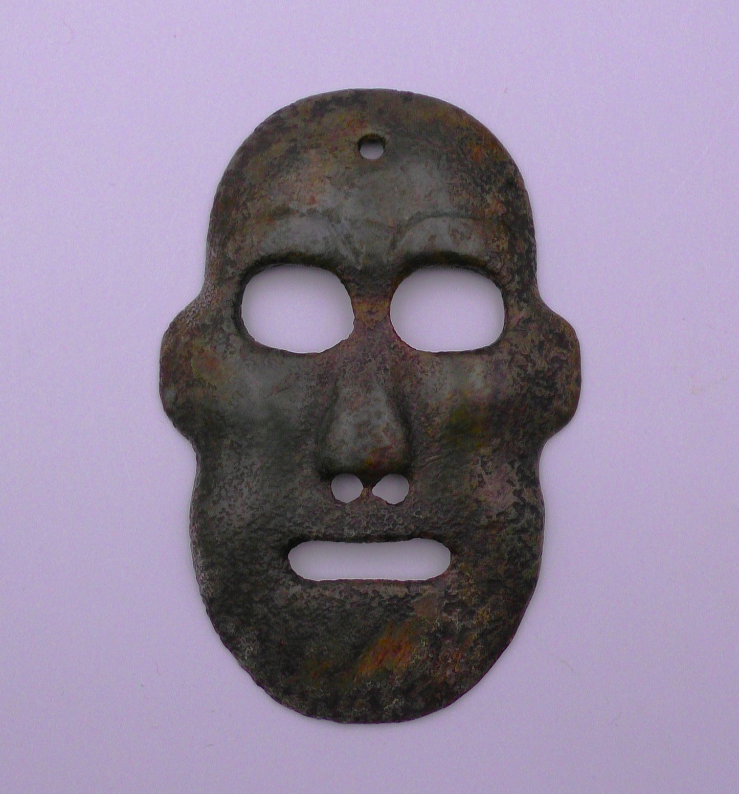 NAIVE STYLE NEPHRITE JADE MASK